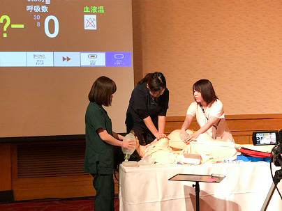 第122回日本産科麻酔学会（浜松）で林磨理子先生と中島愛子先生が発表しました